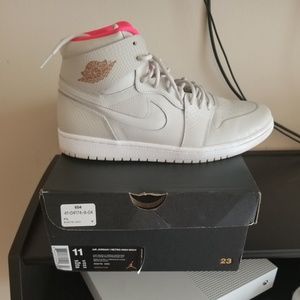 Jordan retro 1s